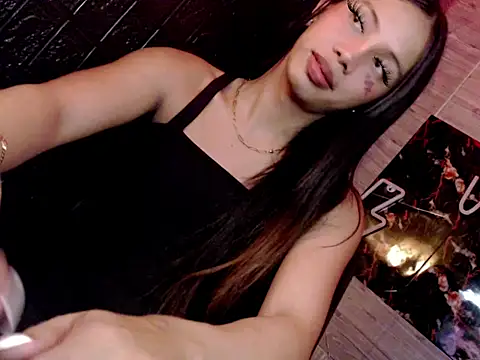 whiteladyboy online show from 10.17.25