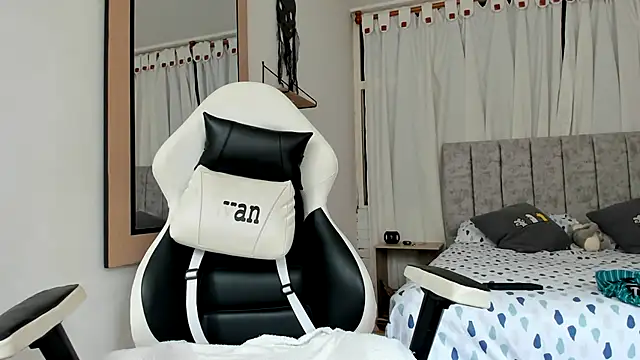 Valerioe online show from 10.22.25