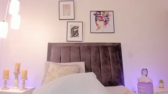 Snapshot of helen_mooree chatting on 02.06.25 helen mooree online show from 02.06.25