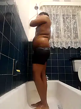 Snapshot of Dionysus chatting on 09.09.25 Dionysus online show from 09.09.25