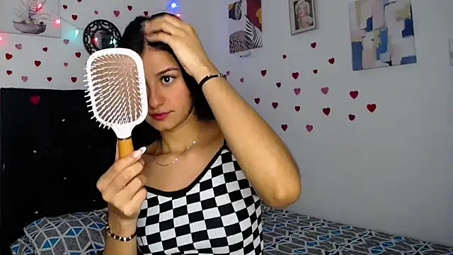 floweer  online show from 02.25.25