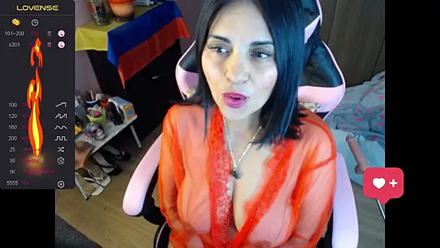 paolagomez  online show from 10.15.25