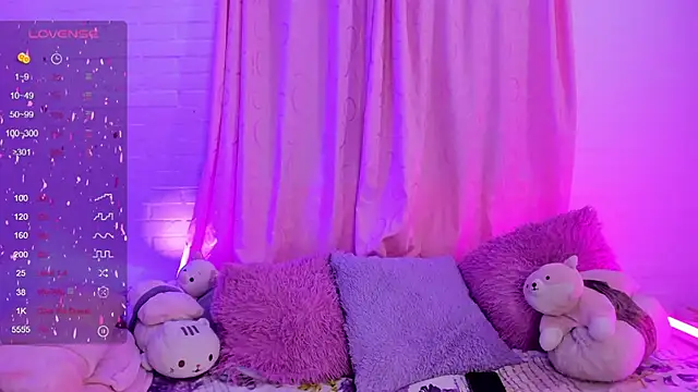 Snapshot of pink_quarz chatting on 12.20.24 pink quarz online show from 12.20.24