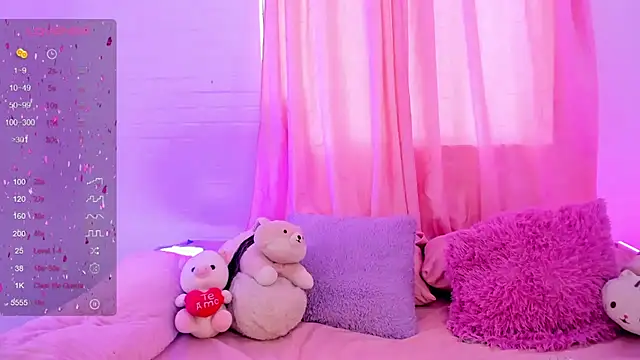 Snapshot of pink_quarz chatting on 01.17.25 pink quarz online show from 01.17.25