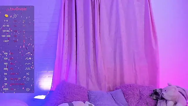 Snapshot of pink_quarz chatting on 02.07.25 pink quarz online show from 02.07.25