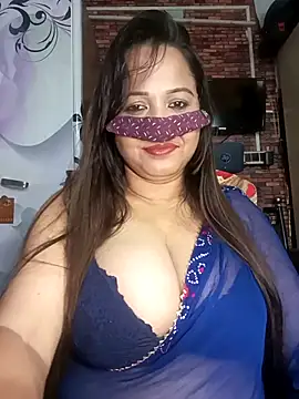 Snapshot of albelasummi702 chatting on 10.06.25 albelasummi702 online show from 10.06.25