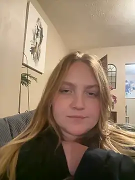 Snapshot of PhatAssBlond chatting on 12.05.24 PhatAssBlond online show from 12.05.24