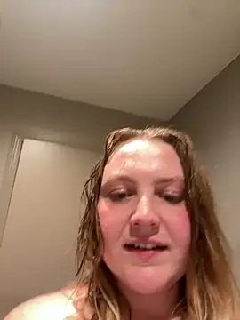 Snapshot of PhatAssBlond chatting on 12.07.24 PhatAssBlond online show from 12.07.24