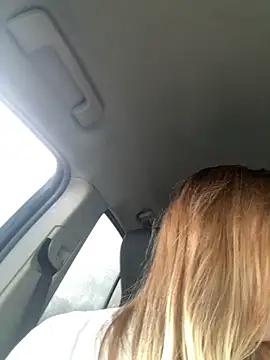 Snapshot of PhatAssBlond chatting on 12.16.24 PhatAssBlond online show from 12.16.24