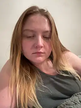 Snapshot of PhatAssBlond chatting on 01.07.25 PhatAssBlond online show from 01.07.25