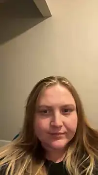 Snapshot of PhatAssBlond chatting on 01.12.25 PhatAssBlond online show from 01.12.25