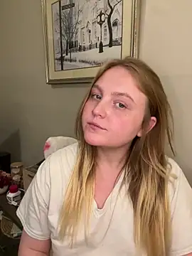 Snapshot of PhatAssBlond chatting on 01.18.25 PhatAssBlond online show from 01.18.25