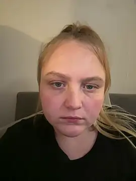 Snapshot of PhatAssBlond chatting on 02.08.25 PhatAssBlond online show from 02.08.25