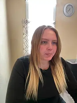Snapshot of PhatAssBlond chatting on 02.20.25 PhatAssBlond online show from 02.20.25