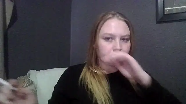 Snapshot of PhatAssBlond chatting on 02.22.25 PhatAssBlond online show from 02.22.25