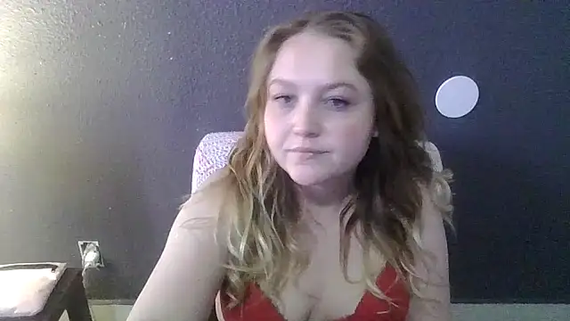 Snapshot of PhatAssBlond chatting on 03.01.25 PhatAssBlond online show from 03.01.25