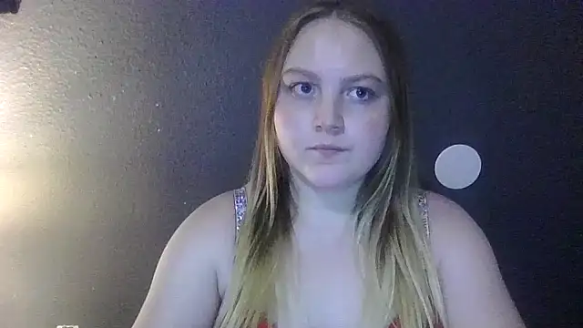 Snapshot of PhatAssBlond chatting on 03.04.25 PhatAssBlond online show from 03.04.25
