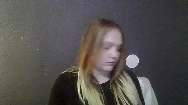 Snapshot of PhatAssBlond chatting on 03.05.25 PhatAssBlond online show from 03.05.25