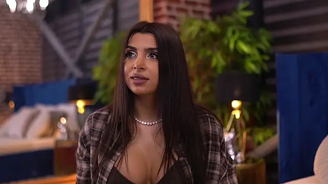 NicoleCellini online show from 10.26.25