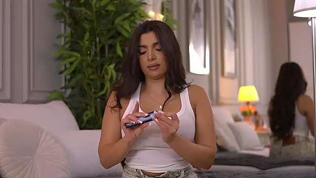 NicoleCellini online show from 03.27.26