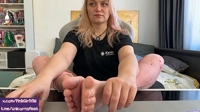 unicornsfeet online show from 03.10.26