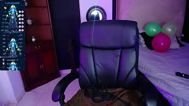 lia huan online show from 12.26.24