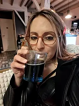 Jade Emeraud online show from 03.05.25