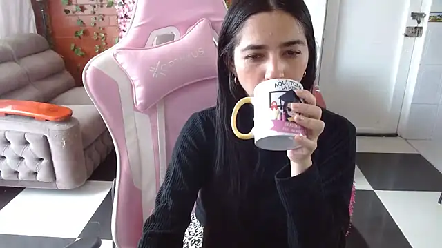 Snapshot of kendall_all4u chatting on 02.08.26 kendall all4u online show from 02.08.26