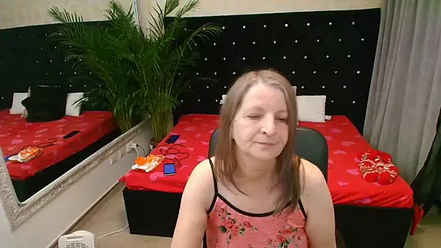 Lilly hott online show from 01.06.26