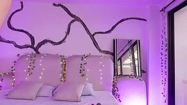 Rubi Sky online show from 12.19.25