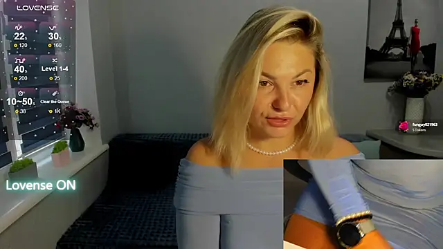 Snapshot of sweet___margaret chatting on 10.31.25 sweet   margaret online show from 10.31.25