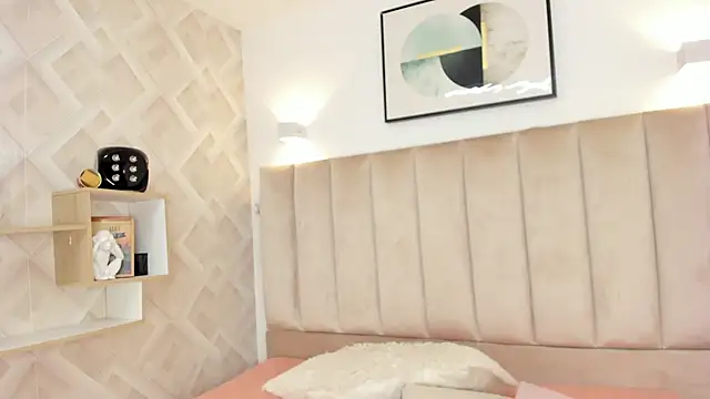 Anniie Queen online show from 03.27.26