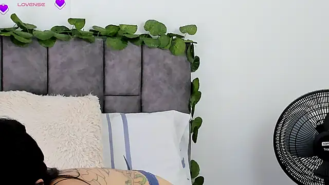 VeronicaTonu online show from 12.10.24