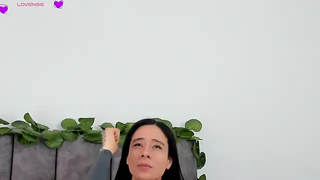 VeronicaTonu online show from 12.18.24