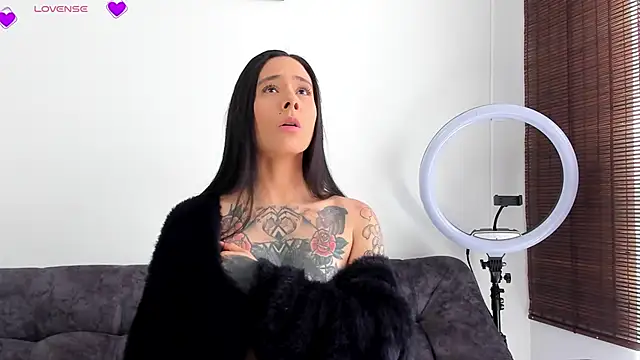 VeronicaTonu online show from 09.18.25