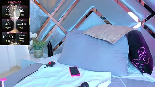 LiaaGenner online show from 09.26.25