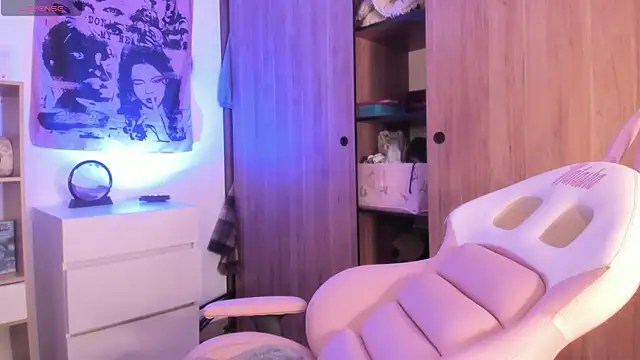 Natasna2 online show from 10.24.25