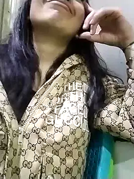 Snapshot of angelie_3 chatting on 12.29.24 angelie 3 online show from 12.29.24