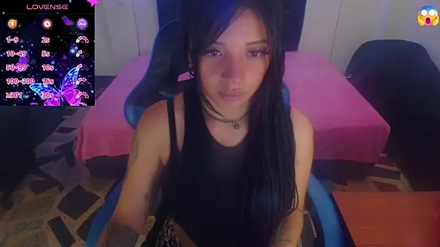 Snapshot of angelie_3 chatting on 01.10.25 angelie 3 online show from 01.10.25