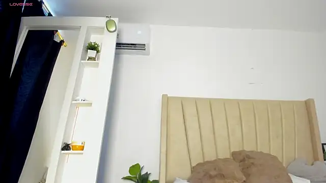 Mady-Edwards online show from 09.18.25