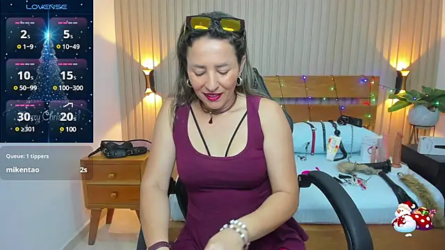 luciana ballesteros  online show from 12.26.24
