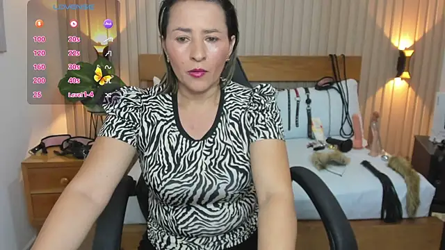 luciana ballesteros  online show from 02.27.25