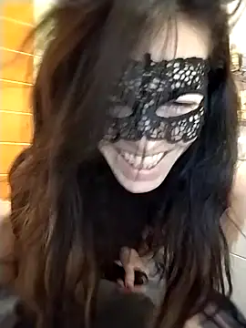 EmySkinny85 online show from 01.17.25