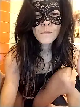 EmySkinny85 online show from 01.31.25