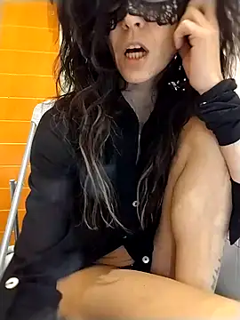 EmySkinny85 online show from 02.05.25