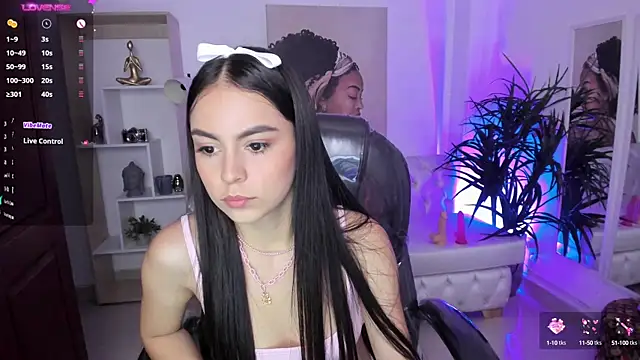 Aleejaa   online show from 02.06.25