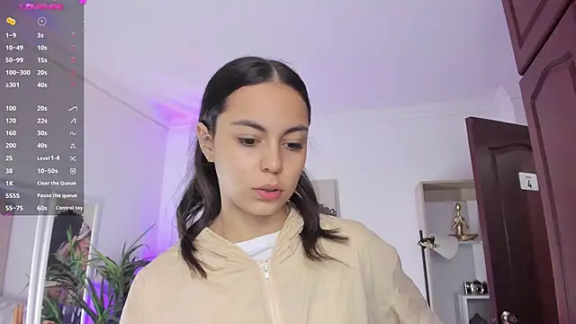 Aleejaa   online show from 02.13.25