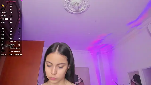 Aleejaa   online show from 02.20.25