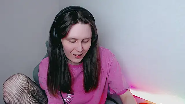 tracy cooper online show from 01.11.25