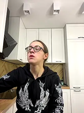 MartiniiSelenna online show from 10.15.25